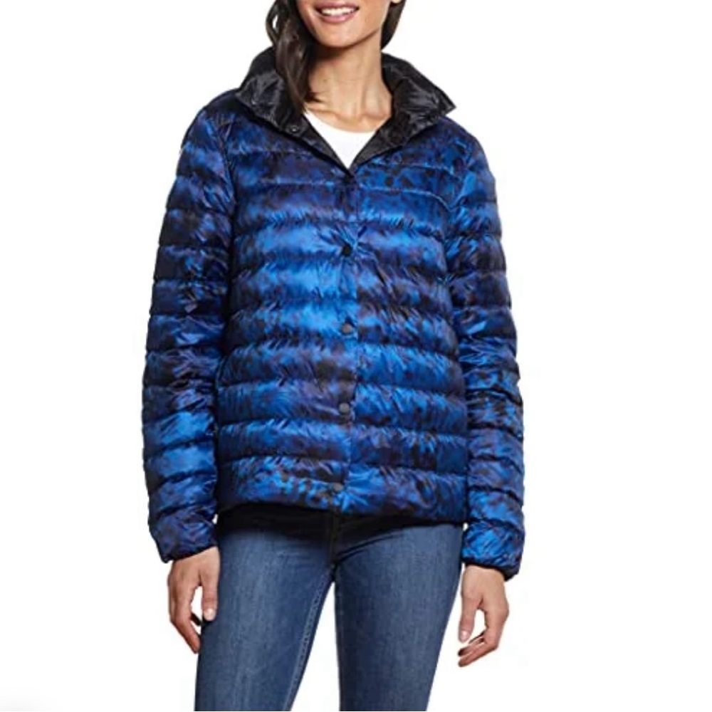 Tumi TumiPax Women's Recycled Reversible Packable Travel Puffer Jacket NavyCamo